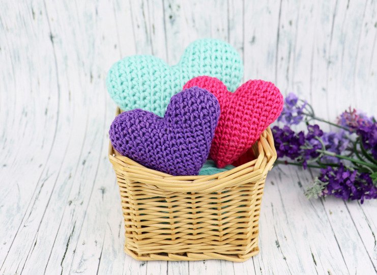 Sehr schönes gehäkeltes Herz! Sieht wie gestrickt aus!