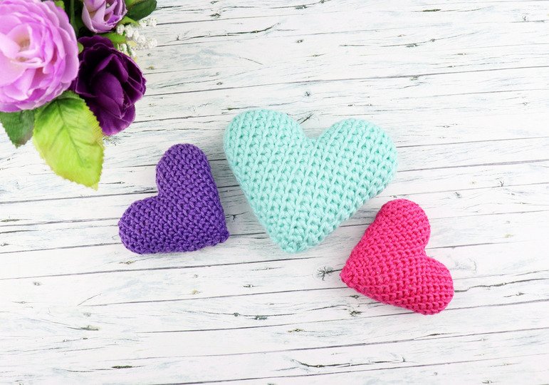 Sehr schönes gehäkeltes Herz! Sieht wie gestrickt aus!