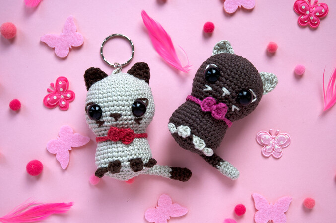 Cats Amigurumi Crochet Pattern for Small Key Chains