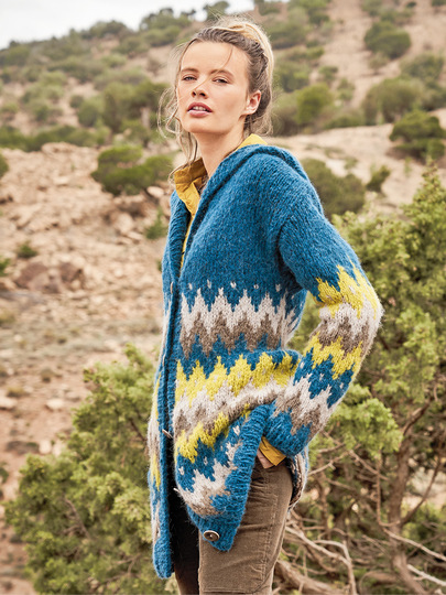 Strickanleitung: Longjacke mit Jacquardmuster und Kapuze