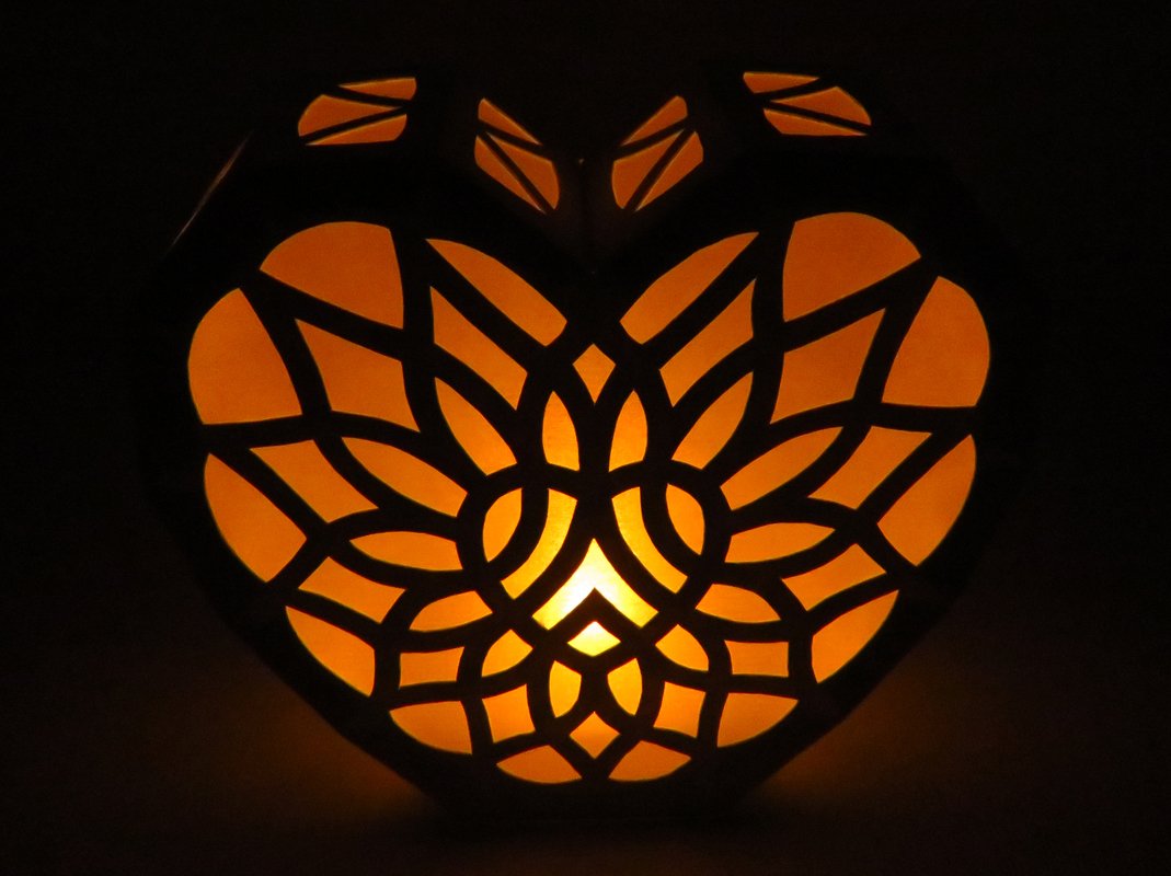 Tischleuchte in Herzform – Bastelanleitung und Vorlagen - Bild 2