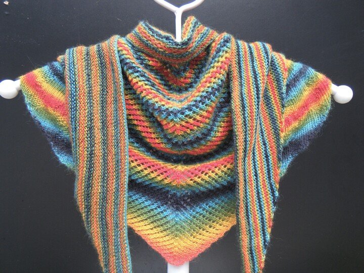Knitting pattern scarf "colourful time out"