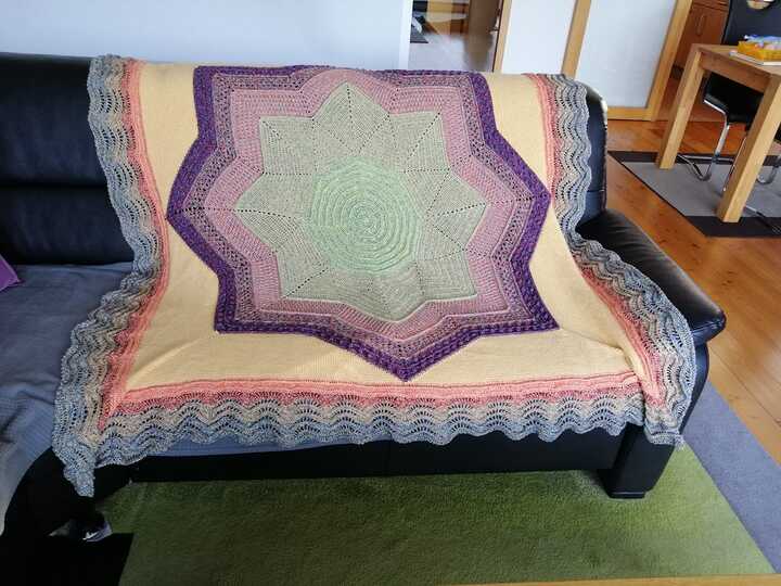 Häkelanleitung Kuscheldecke Minou