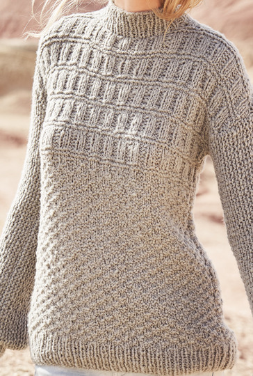 Strickanleitung: Khakifarbener Pulli mit quer gestrickten Ärmeln