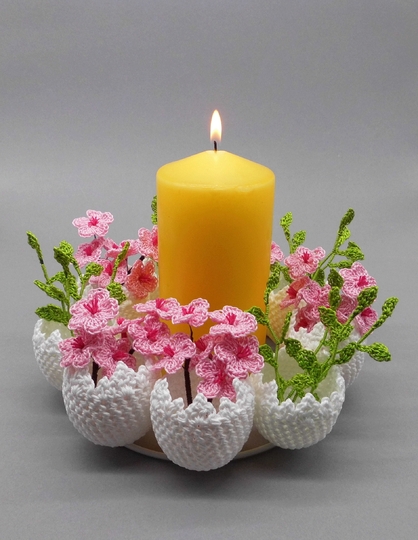 Crochet decoration cherry blossoms and easter eggs - simple and versatile