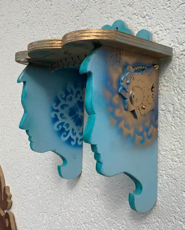 kleines Regal mit Gesicht - Bild 4