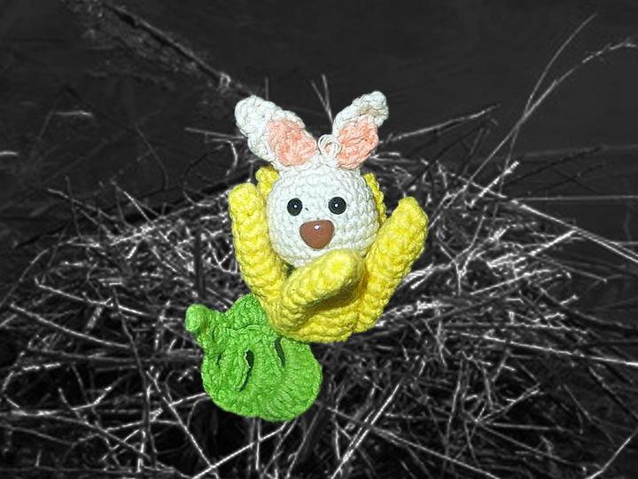 Osterdekoration Häschen aus Blume