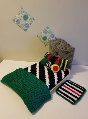 FREE Crochet Pattern - Golf Club Covers and Towel