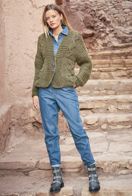 Strickanleitung: Olivfarbene Jacke mit Halbpatent-Zöpfen - Bild 2
