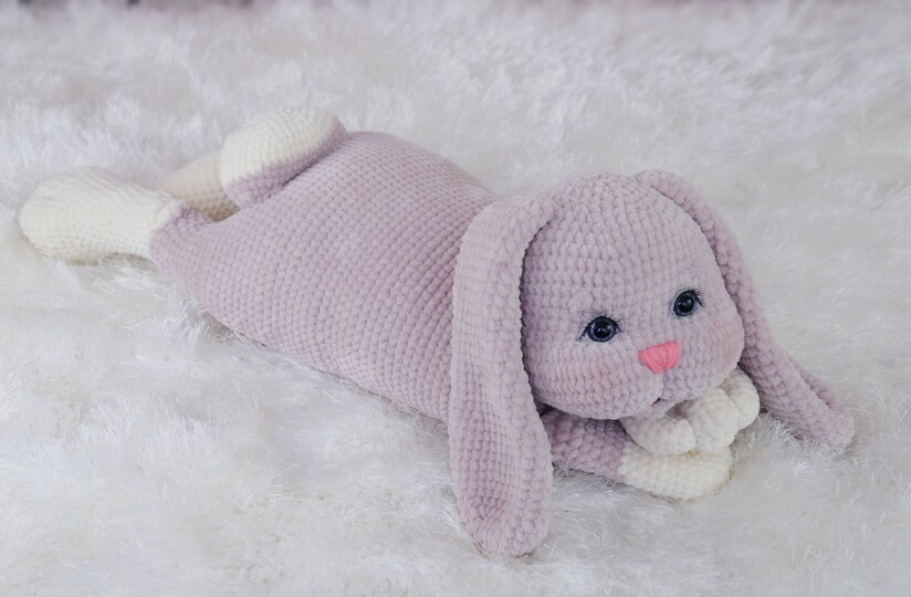 Häkelanleitung "Der kuschelige Hase als Kissen"