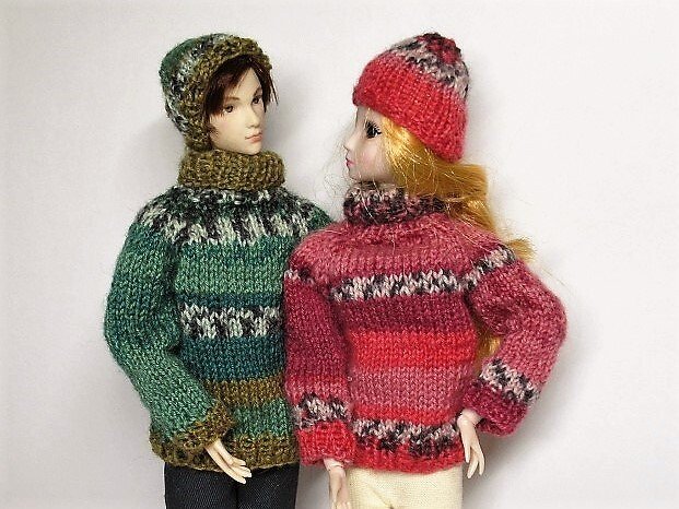 Strickanleitung: Pullover und Mütze für Modepuppen (männlich und weiblich)