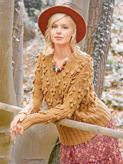 Strickanleitung: Noppenpulli mit V-Ausschnitt und breiten Rippenbündchen