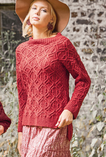 Strickanleitung: Zopfmusterpulli mit verlängerter Rückenpartie