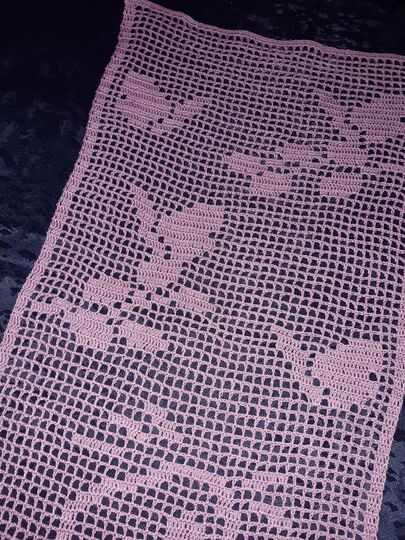 Tischläufer Frühling "neugieriges Häschen" Häkelanleitung