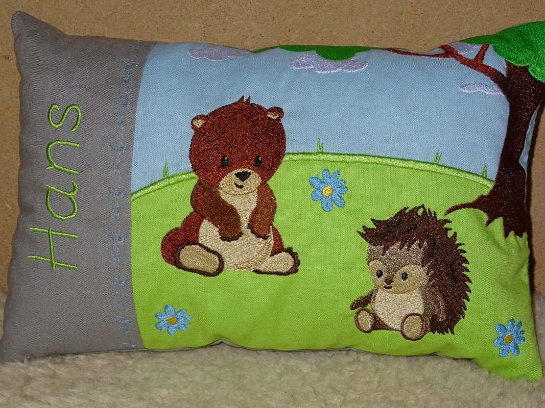 Bär und Igel Stickdatei inkl. ITH Kissen