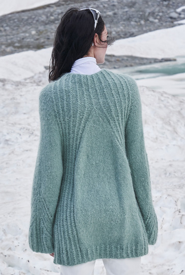 Strickanleitung; Formvollendet: Rund gestrickter Raglan-Pulli