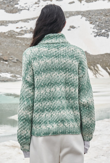 Strickanleitung: Pulli mit Stehkragen und modischem Degradé-Effekt