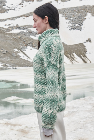 Strickanleitung: Pulli mit Stehkragen und modischem Degradé-Effekt