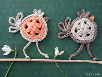Granny-Hen for Easter Decorations