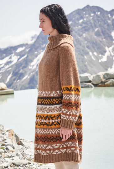 Strickanleitung: Lässiger Longpulli als Verwandlungskünstler