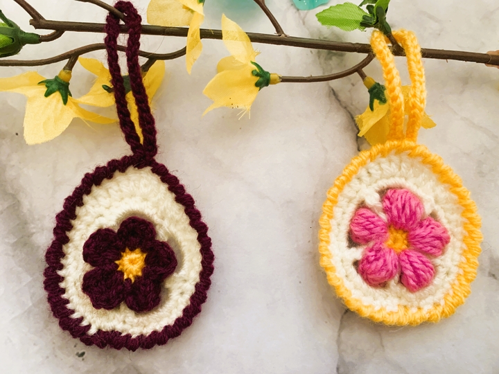 Ostereier mit Blümchen - Osterdeko, Anhänger, Schlüsselanhänger