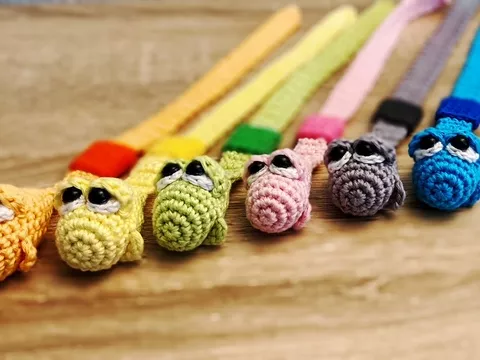 Bücherwurm Lesezeichen Häkelanleitung