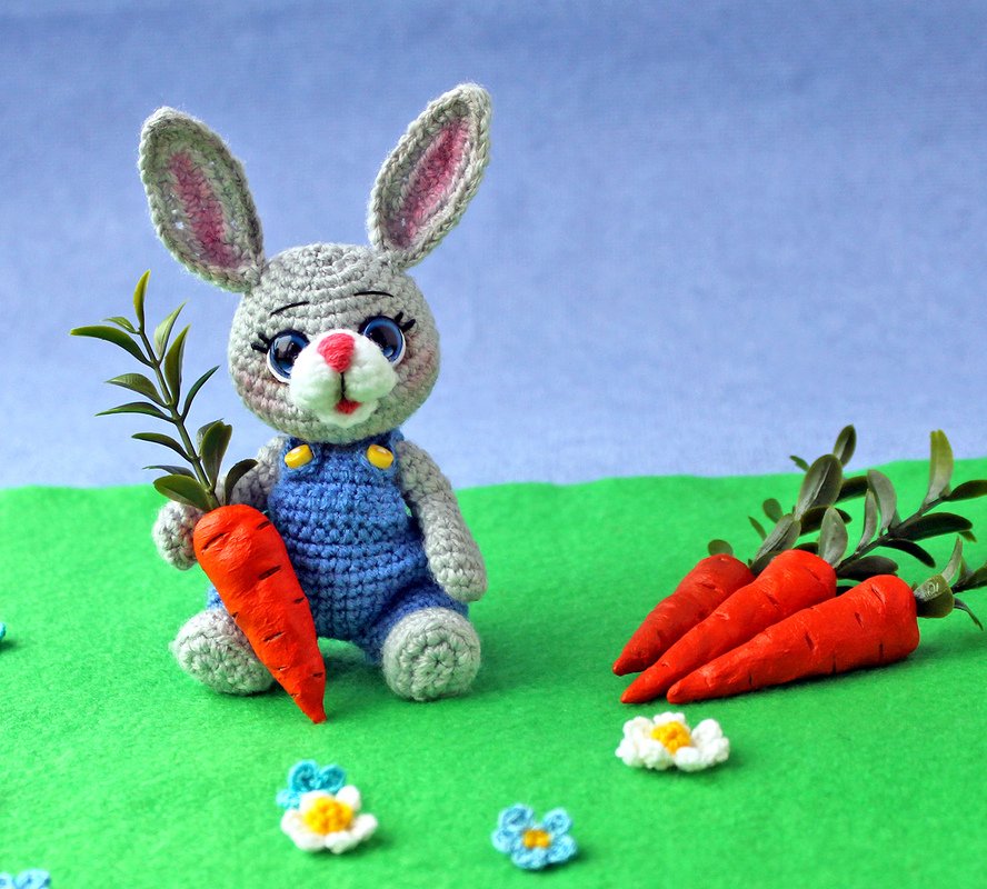 Bunny in overalls - Image 2