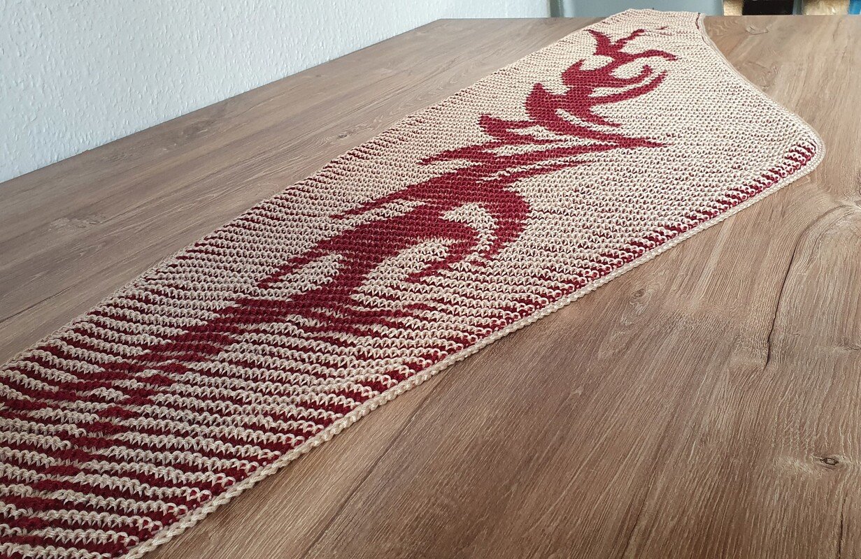 Tribal, Shadow Knitting, Illusion Knitting, Flat Motif Shawl