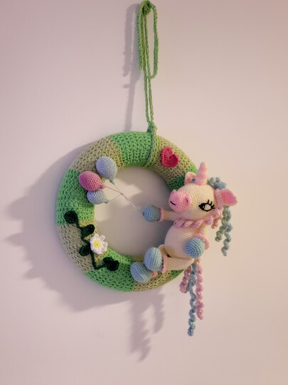 Häkelanleitung Einhorn Türkranz - DIY Projekt fürs Kinderzimmer