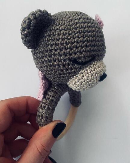 Baby Greifring Daisy-Bär, Babyrassel, Häkelanleitung