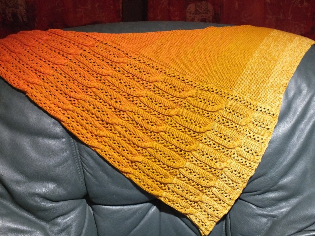 Strickanleitung Dreieckstuch asymmetrisch Stripjes Lochmuster - Bild 2