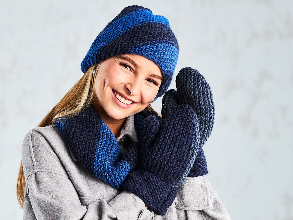 DIAGONAL-LOOP, MÜTZE UND FÄUSTLINGE