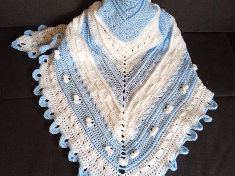 Anleitung Romantisches Dreieckstuch häkeln mit Reliefstäbchen und Blüten