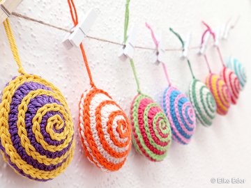Modern Easter Egg „Spirelli” - Colorful Easter Decoration / Crochet Pattern
