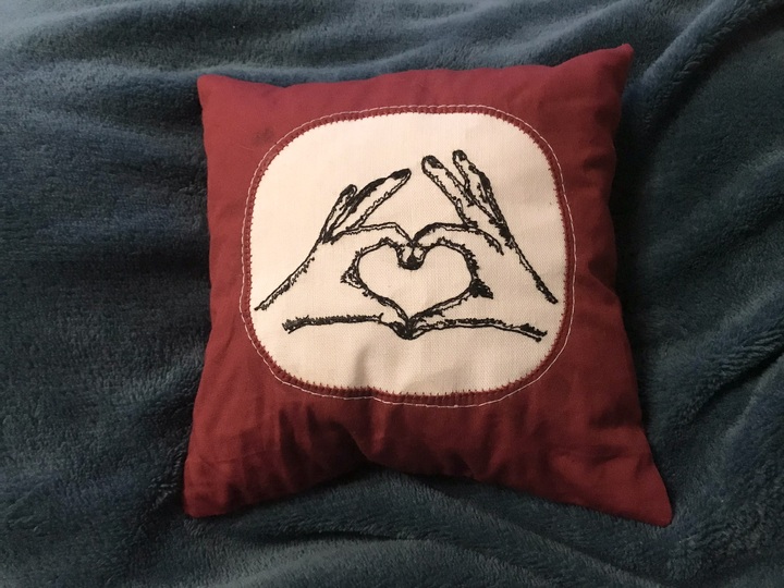 Stickdatei Hände Herz