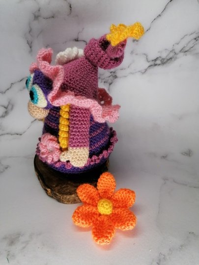 Gnome-Lady „Thrugsi BE“ – crochet pattern