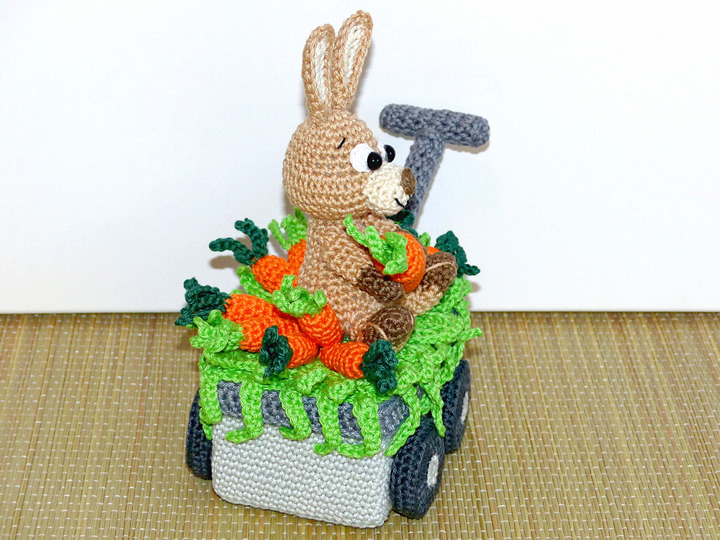 Häkelanleitung Hase Boomer im Karotten Paradies