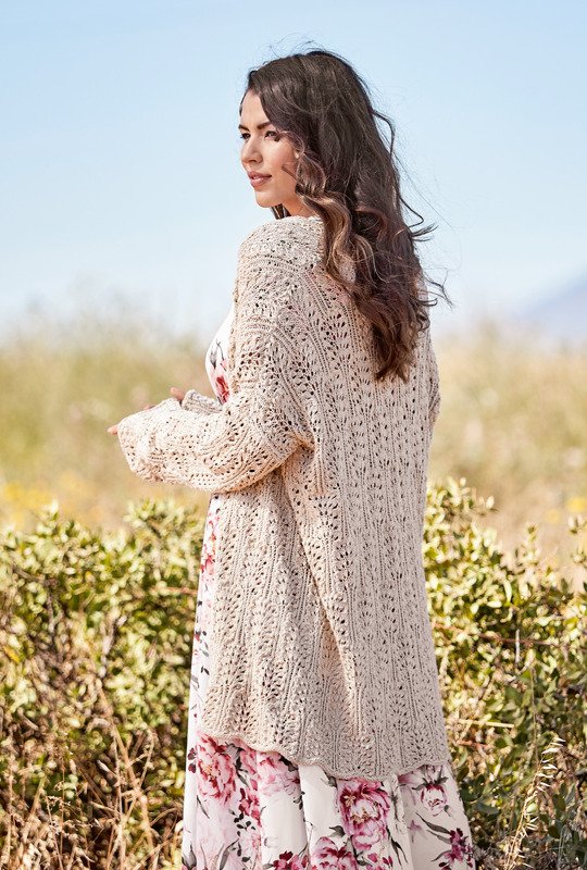 Strickanleitung: Lässige, feminine Strickjacke im Lieblings-Ajourmuster