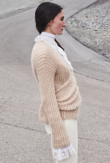 Strickanleitung: Minimal Chic: Die Wickeljacke im Rippenmuster