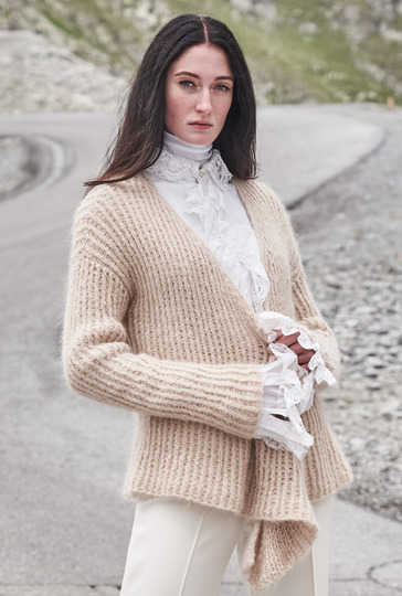 Strickanleitung: Minimal Chic: Die Wickeljacke im Rippenmuster