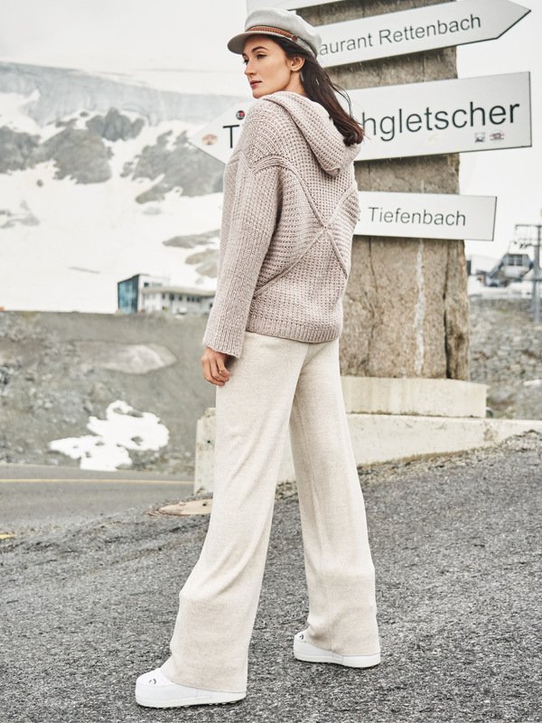 Strickanleitung: Kapuzenpulli von der Mitte aus gestrickt