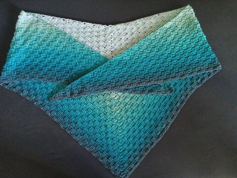 Anleitung "Basked Dream" Dreieckstuch im Korbmuster