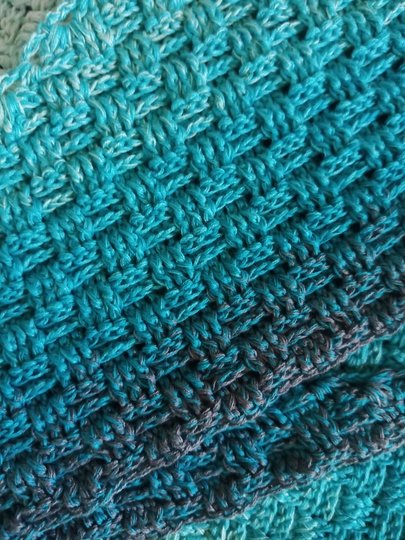 Anleitung "Basked Dream" Dreieckstuch im Korbmuster