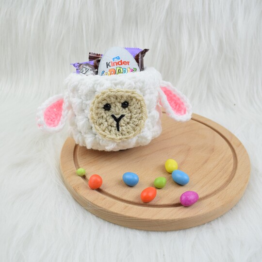 Crochet Easter mini basket for candies- mini chicken and sheep basket
