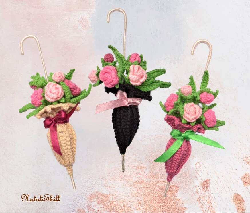 Brosche Regenschirm mit Blumen Häkelanleitung