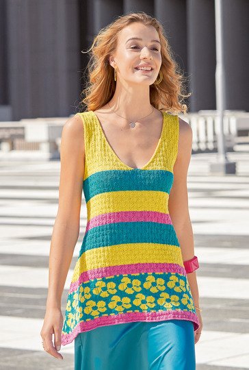 Strickanleitung: Fröhliches Longtop mit Jacquardblüten