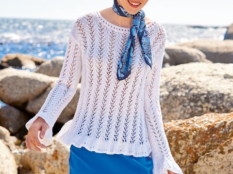 Strickanleitung: Romantischer Ajourmuster-Pulli mit zarten Volants