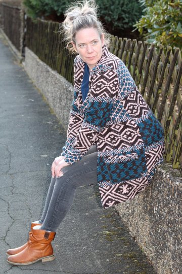Schnittmuster lange Sweatjacke oder Cardigan mit Kapuze Damen Gr. 32 - 62
