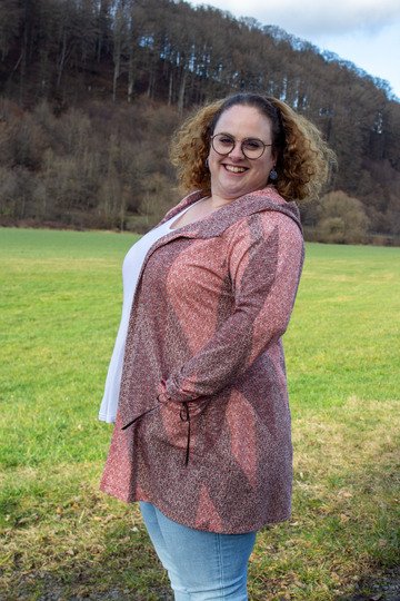 Schnittmuster lange Sweatjacke oder Cardigan mit Kapuze Damen Gr. 32 - 62