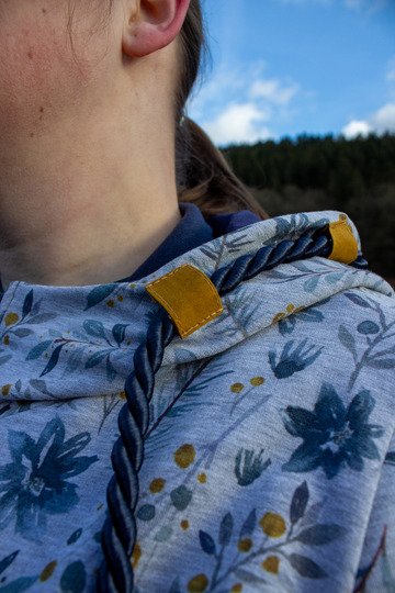 Schnittmuster lange Sweatjacke oder Cardigan mit Kapuze Damen Gr. 32 - 62